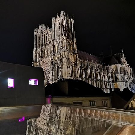 Logement Cosy Renove Au Pied De La Cathedrale Avec Climatisation 兰斯 外观 照片