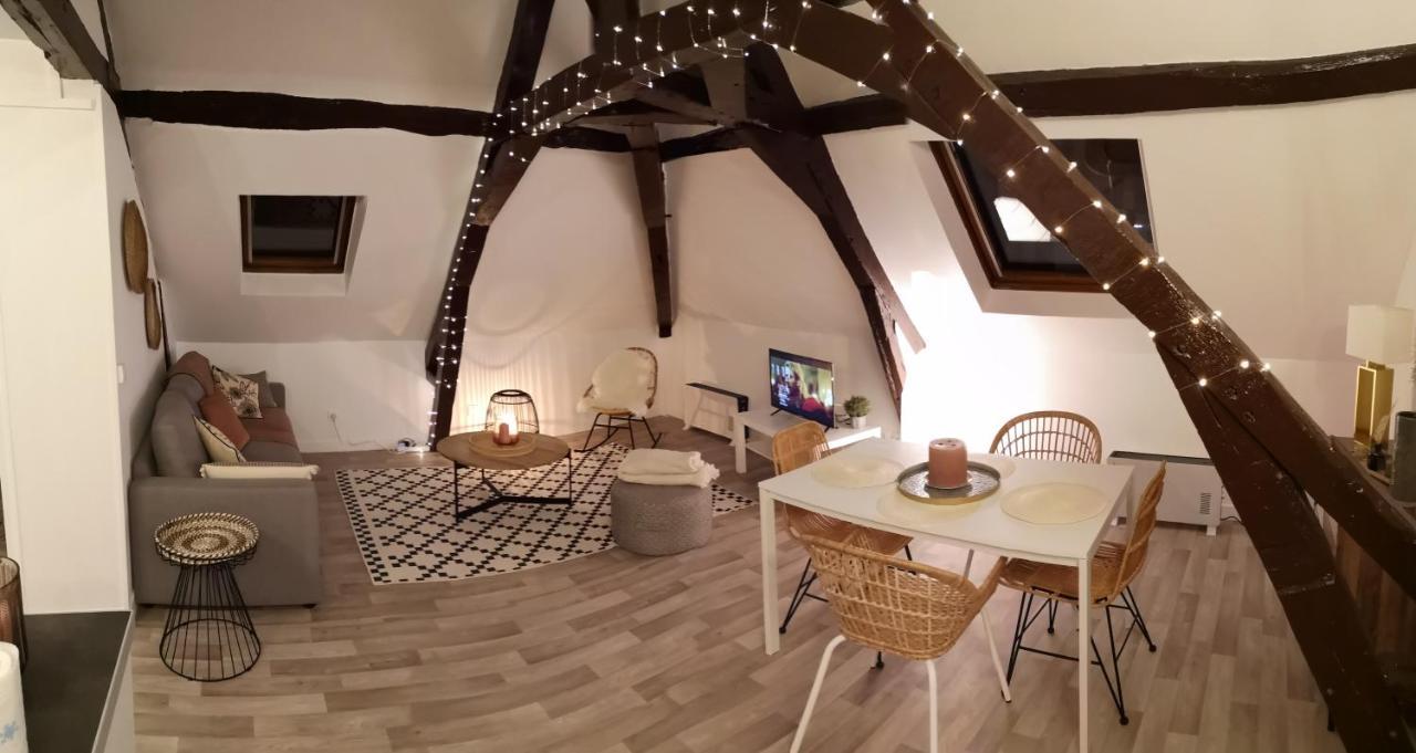 Logement Cosy Renove Au Pied De La Cathedrale Avec Climatisation 兰斯 外观 照片